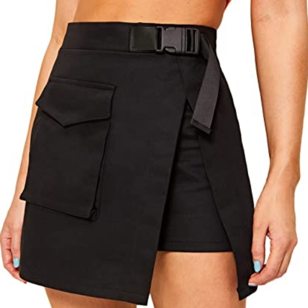 high wasted cargo belted short skirt